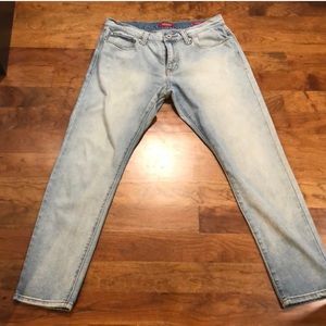 GUESS super skinny holt fit  Light wash size 38/32